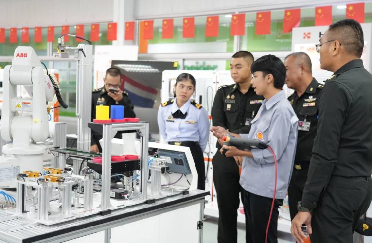 เทคนิคระยอง ต้อนรับโรงเรียนแผนที่ กรมแผนที่ทหาร ศึกษาดูงานการจัดการเรียนการสอน