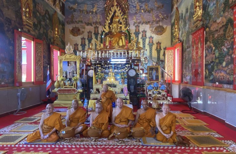 สมุทรปราการ – วัดบางพลีใหญ่กลางจัดพิธีอุปสมบทหมู่ถวายเป็นพระราชกุศลสมเด็จพระนางเจ้าสิริกิติ์ พระบรมราชินีนาถ พระบรมราชชนนีพันปีหลวง