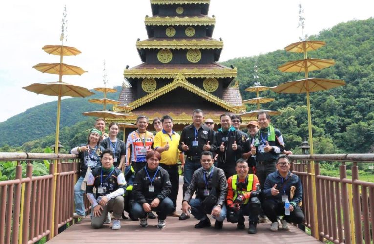 รองผู้ว่าราชการจังหวัดแม่ฮ่องสอน ร่วมกิจกรรม”คาราวานท่องเที่ยวขี่มอเตอร์ไซค์ไป 7 อำเภอ เที่ยวเมืองสามหมอกสู่เมืองรถม้า (จังหวัดแม่ฮ่องสอน-จังหวัดลำปาง)