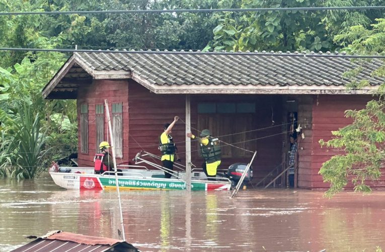 พายุ บัวลอย ถล่มอุตรดิตถ์หนักหน่วง ท่วมพื้นที่หลายอำเภอ