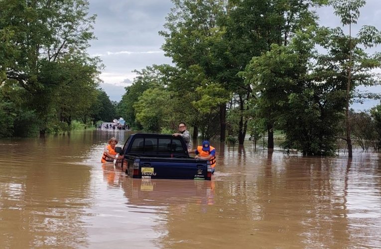 พิษณุโลก/อุตรดิตถ์/สุโขทัย น้ำป่าทะลักไหลหลาก
