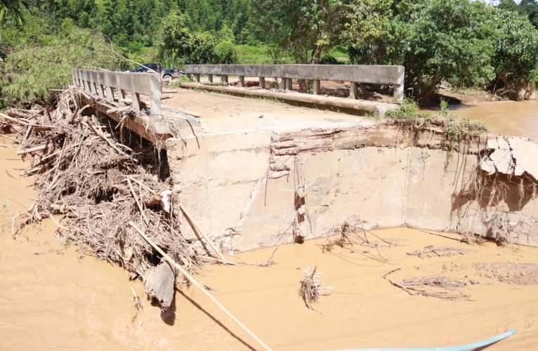 บ้านแม่ต้อบเหนือเส้นทางถูกตัดขาด