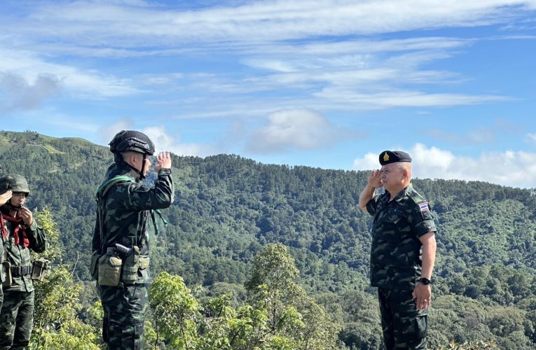 แม่ทัพภาค3ตรวจฐานหอดูไฟติดเมียนมา