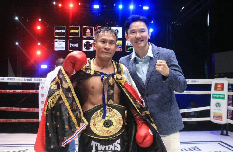 เอกกวี แก้วมณี โชว์พลังกำปั้นคว่ำ รัชชานนท์ คร่ำสุข ยกที่ 3 คว้าแชมป์ ABF