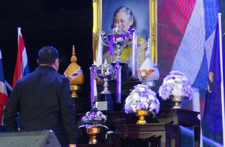 มุกดาหาร – เทศบาลเมืองจัดแข่งขันเรือยาวไทย-ลาว เชื่อมสัมพันธ์ ชิงถ้วยพระราชทาน