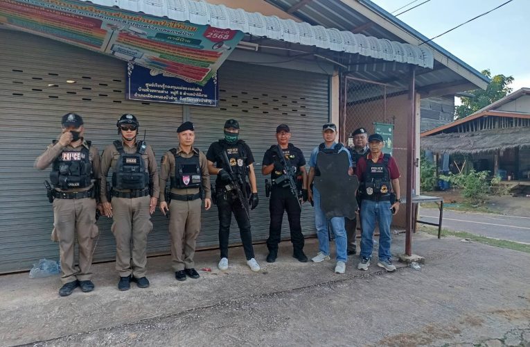 เกิดเหตุผู้ป่วยคลุ้มคลั่งหลัง การเจรจาไม่เป็นผล ใช้อาวุธปืนยิงมาระยะ เป็นเหตุให้สารวัตรกำนัน และ รอง ผบก.ภ.จว.ถูกกระสุนปืนได้รับบาดเจ็บ