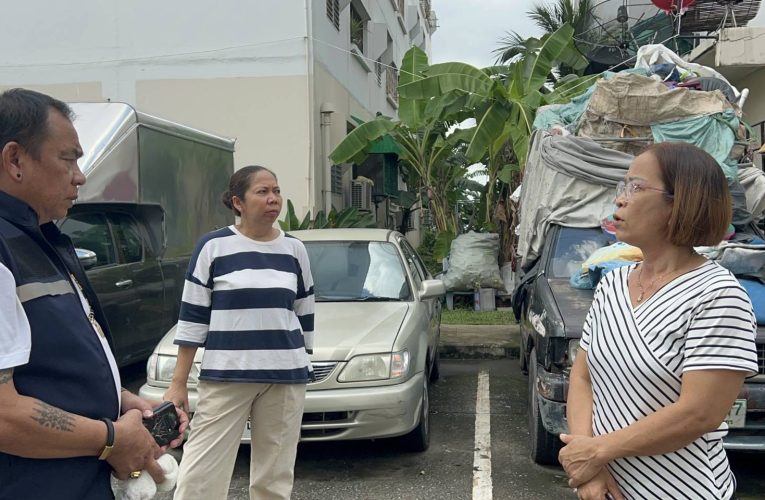 ปทุมธานี ครอบครัว”น้องกังฟู’สุนัขพันธุ์ปอมถูกอดีตตำรวจขับรถทับร่างดับปัดความรับผิดชอบ
