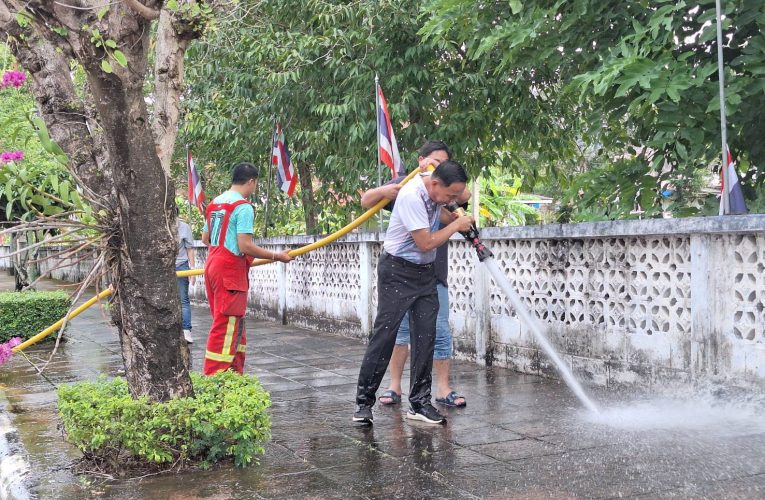 เทศบาลเมืองแม่ฮ่องสอน จัดกิจกรรม “หน้าบ้าน น่ามอง” รณรงค์รักษาความสะอาดและส่งเสริมจิตอาสาในชุมชน