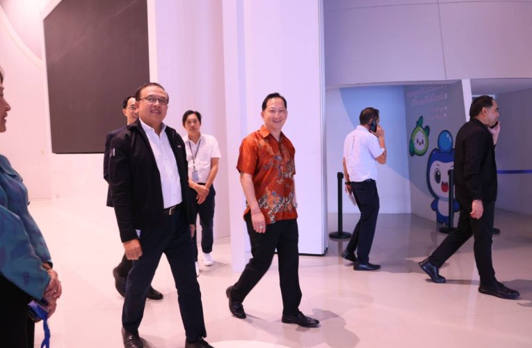 ผู้ว่าฯ ระยอง ตรวจเยี่ยมการดำเนินงานของท่าเรืออุตสาหกรรมระยอง และการก่อสร้างท่าเรือน้ำลึกมาบตาพุดระยะที่ 3