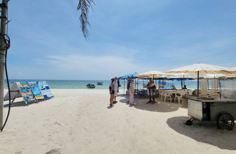 ผู้ว่าฯ ระยอง ติดตามแก้ไขปัญหาน้ำเสีย-ปัญหาขยะเกาะเสม็ด และระบบสาธารณูปโภครองรับนักท่องเที่ยว