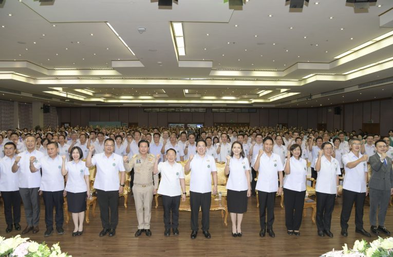 นนทบุรี-สธ. Kick Off “หมอไม่ล้า ประชาชนไม่รอ เชื่อมต่อทุกบริการผ่านเทคโนโลยี
