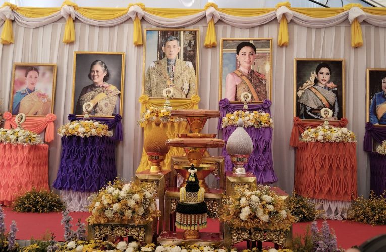 จังหวัดน่านเปิดงานประเพณีแข่งเรือ ชิงถ้วยพระราชทานฯ เฉลิมฉลองกฐินพระราชทาน ประจำปี 2568 อย่างยิ่งใหญ่จังหวัดน่านเปิดงานประเพณีแข่งเรือ ชิงถ้วยพระราชทานฯ เฉลิมฉลองกฐินพระราชทาน ประจำปี 2568 อย่างยิ่งใหญ่