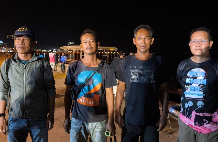 เคราะห์ซ้ำกรรมซัด! สองพี่น้องตังเกจอดเรือหลบมรสุม ไฟฟ้าลัดวงจรเผาวอดทั้งลำ หนีตายรอดหวุดหวิด สูญกว่า 2 ล้าน