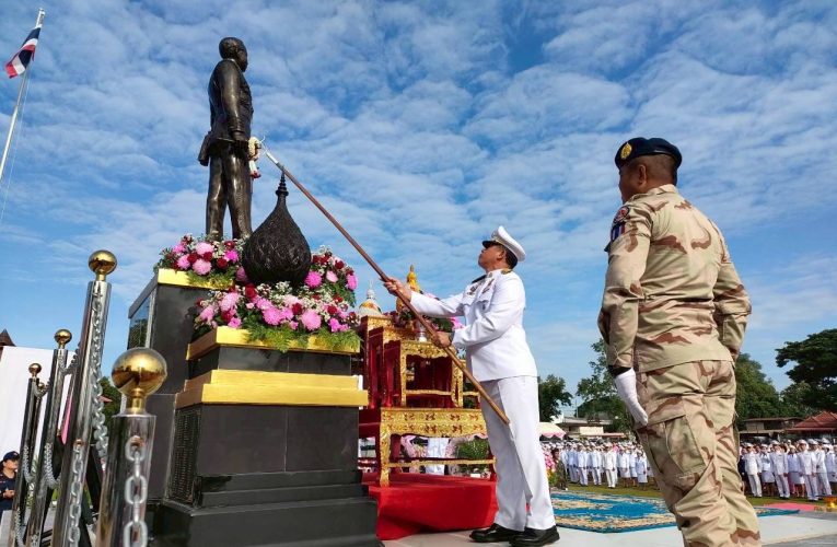 จังหวัดหนองบัวลำภู ชาวศรีบุญเรือง รวมใจรอวันนี้ถึง 60 ปีมีพระบรมราชานุสาวรีย์ เสด็จพ่อ ร.5