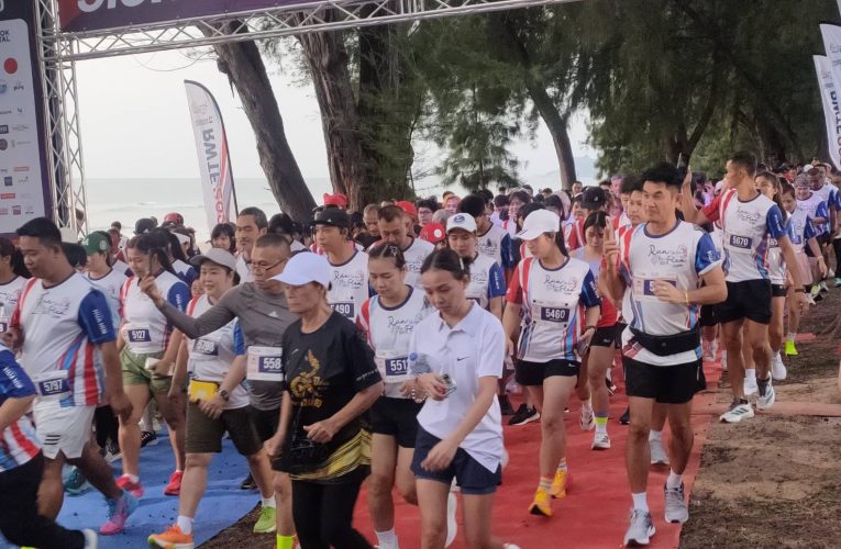 นักวิ่งกว่า 1,500 คนร่วมกิจกรรม “Run with the Flow 2025” วิ่งเพื่อหัวใจและสมอง ปีที่ 2