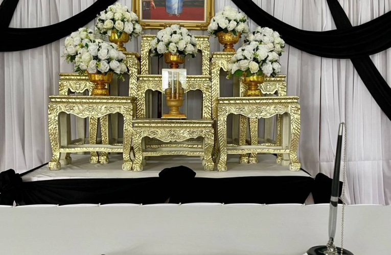 จันทบุรี – พสกนิกรร่วมลงนามถวายอาลัยหน้าพระฉายาลักษณ์สมเด็จพระนางเจ้าสิริกิติ์ พระบรมราชินีนาถ พระบรมราชชนนีพันปีหลวง