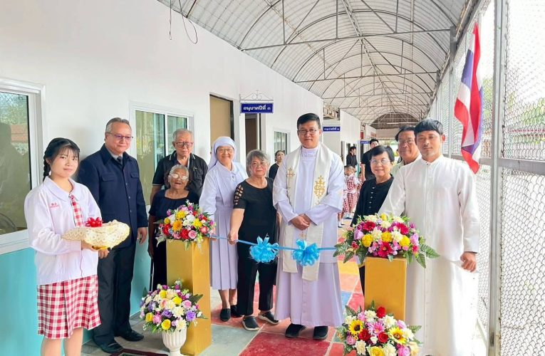 สิงห์บุรี / วจนพิธีกรรมเปิดและเสกอาคารเรียนอนุบาล โรงเรียนพระกุมารเยซู สิงห์บุรี