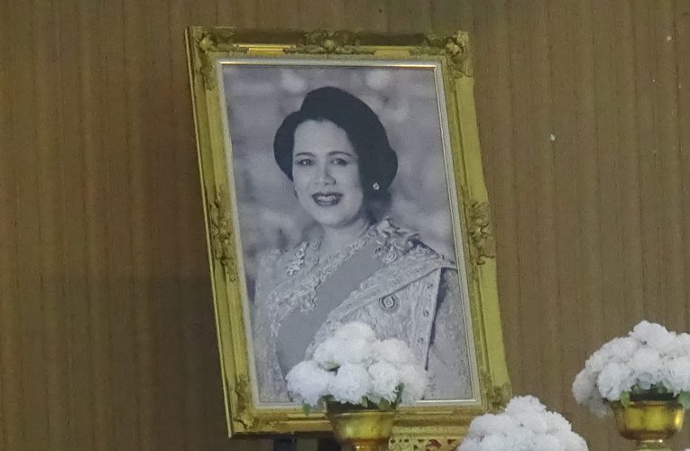 ผบ.มทบ.39 นำกำลังพลของหน่วยขึ้นตรงร่วมพิธีถวายความอาลัย สมเด็จพระบรมราชชนนีพันปีหลวง