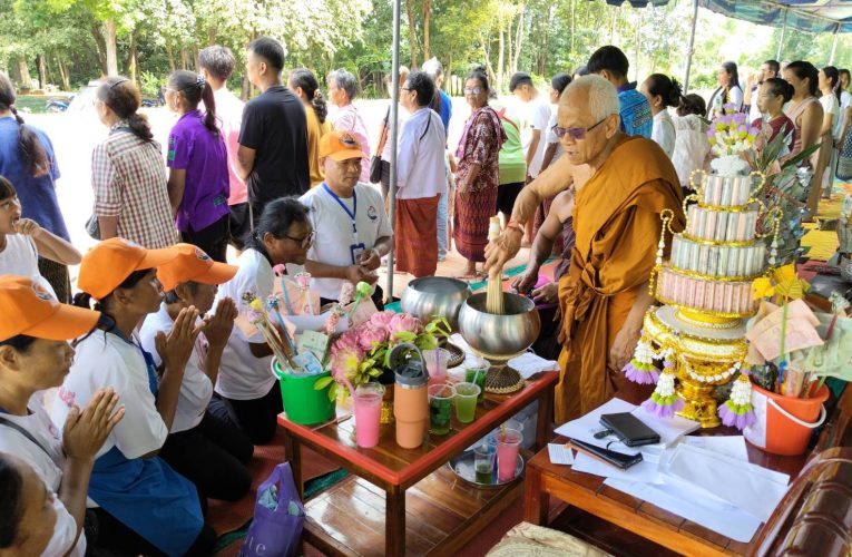 คณะทำงานจิตอาสาจังหวัดบุรีรัมย์ 1 ร่วมงานทอดกฐินสามัคคีและจัดทำโรงทาน