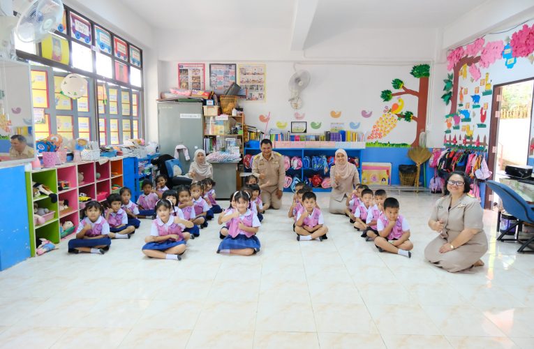 ผอ.สพป.ยะลา เขต 3 ตรวจเยี่ยมสถานศึกษาและติดตามการดำเนินงานด้านการจัดการศึกษาของการเปิดภาคเรียนที่ 2