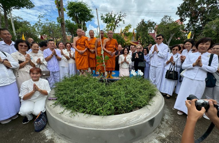 อัญเชิญพระบรมสารีริกธาตุและหน่อต้นพระศรีมหาโพธิจากประเทศศรีลังกา