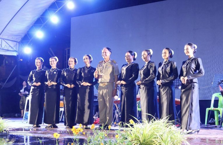 เทศบาลเมืองจันทบุรี จัดงานส่งเสริมประเพณีลอยกระทง น้อมอาลัย “สมเด็จพระพันปีหลวง”