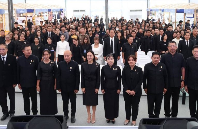 รมช.มหาดไทย เปิดงาน “OTOP สร้างสุขสู่ชุมชน” ที่หัวหิน รวมกว่า 200 บูธ หนุนเศรษฐกิจฐานราก สร้างรายได้ชุมชน