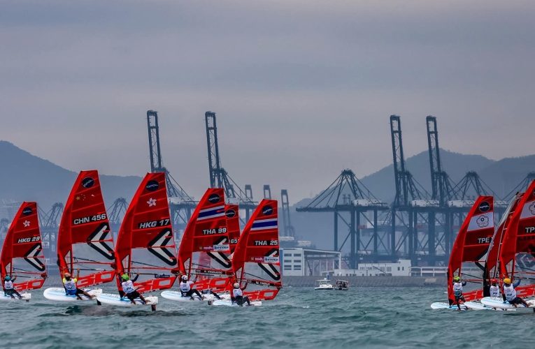 ไทยเซ็ง พายุถล่มโต้คลื่นที่จีน ต้องยุติการแข่งขัน