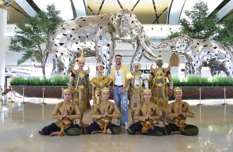 สมุทรปราการ ท่าอากาศยานสุวรรณภูมิจัดการแสดงโขน เพื่อเทิดพระเกียรติสมเด็จพระนางเจ้าสิริกิติ์ พระบรมราชินีนาถ พระบรมราชชนนีพันปีหลวง