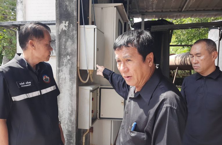 ปทุมธานี นายกบ้านใหม่ฉุนสั่งจับคนลักลอบลักเปิดประตูน้ำและขโมยกระสอบทรายดำเนินคดีถึงที่สุด