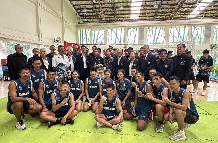 “บิ๊กเหวียง” พลเอกเชษฐา นำทีมให้กำลังใจมวยไทย-มวยสากลซีเกมส์