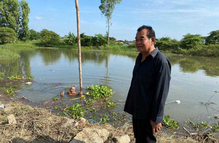 เทศบาลตำบลบางเลน เร่งทำแนวเขื่อนกันน้ำทะลักเข้าท่วมแหล่งชุมชนและสถานที่ราชการ