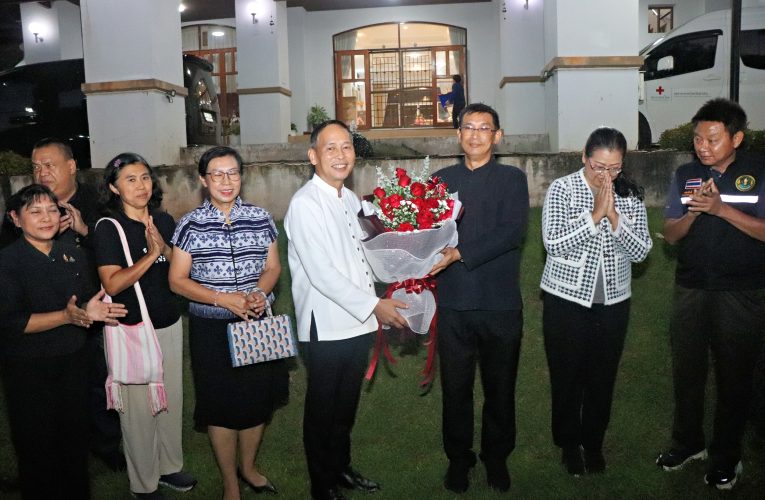 ทุกภาคส่วนร่วมให้การต้อนรับ ผู้ว่าราชการจังหวัดแม่ฮ่องสอน ท่านที่ 52 อย่างอบอุ่น และพร้อมร่วมมือสนับสนุน เพื่อพัฒนาจังหวัดแม่ฮ่องสอนในทุกด้านอย่างยั่งยืน