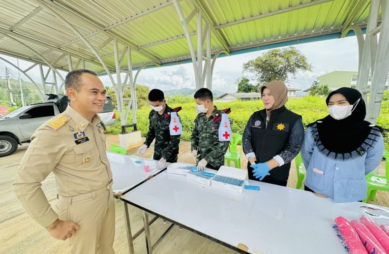 ยะลาตรวจปัสสาวะหาสารเสพติดตามโครงการการตรวจหาสารเสพติดของข้าราชการในพื้นที่