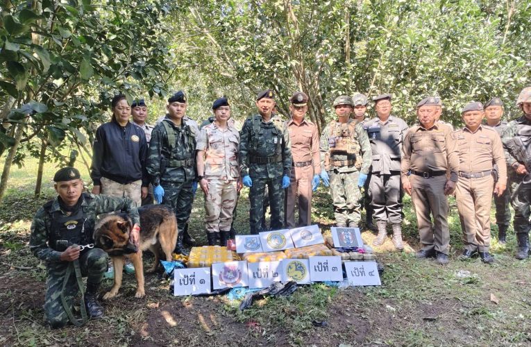 กองกำลังผาเมือง ปะทะกลุ่มขบวนการลักลอบลำเลียงยาเสพติด ยึดยาบ้า จำนวน 800,000 เม็ด ในพื้นที่ อำเภอเชียงดาว จังหวัดเชียงใหม่
