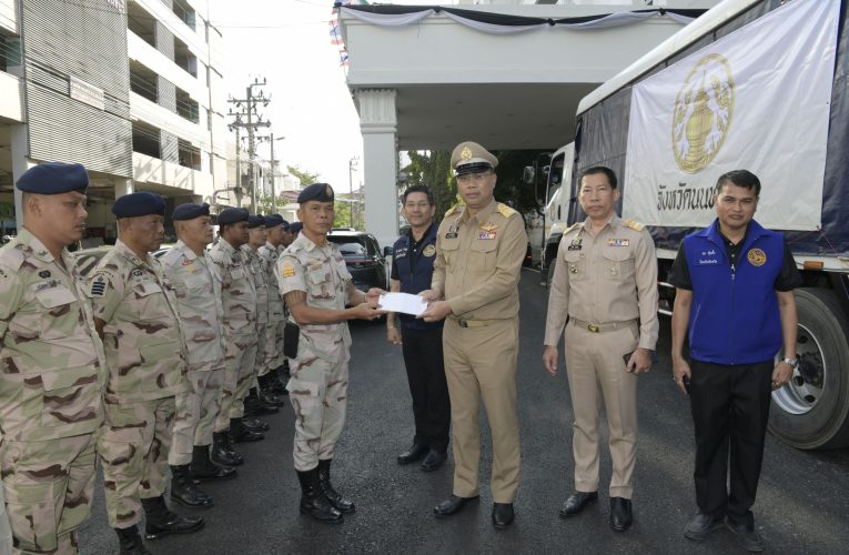 นนทบุรี – ส่งกำลังพลอาสารักษาดินแดนพร้อมเครื่องอุปโภคบริโภคช่วยเหลือผู้ประสบภัยที่อำเภอหาดใหญ่จังหวัดสงขลา