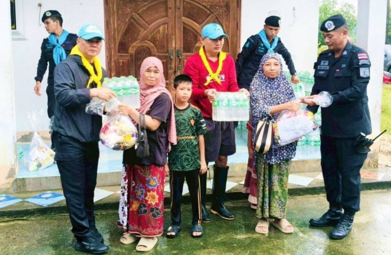 อพยพกลุ่มเปราะบางที่น้ำยังท่วม – จิตอาสาเร่งฟื้นฟูหลังน้ำลด ปภ.เผย 3 – 5 วันหากฝนหยุด ทุกพื้นที่แห้งสนิท