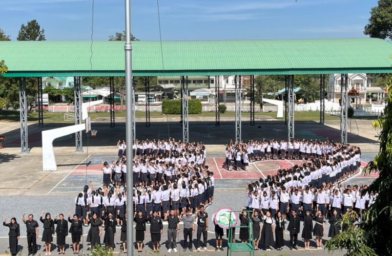 นอภ.โนนสังเปิดฉาก “สังวิทย์เกมส์ 2025 ครั้งที่ 51”โรงเรียนโนนสังวิทยาคาร สีสันตระการตาร่วมฉลองครบรอบเมืองลุ่มภู 32 ปี โชว์สุดยอดชุดการแสดงรำลึกถึงผลงานศิลปาชีพพระพันปีหลวง