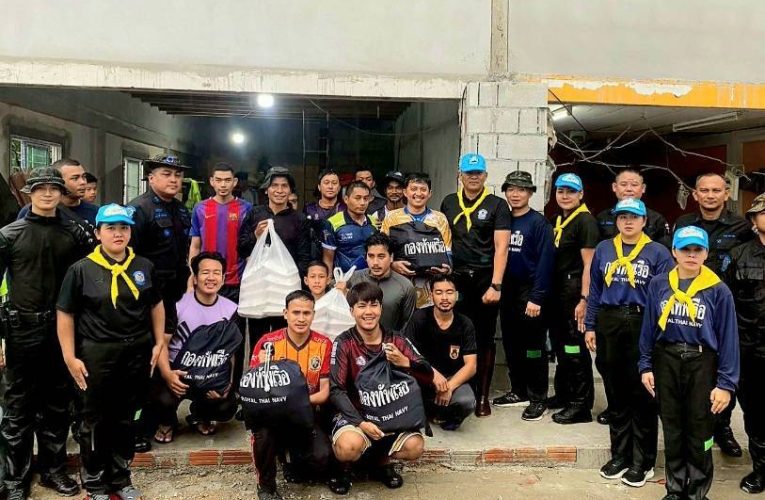 ความช่วยเหลือถึงมือผู้ประสบอุทกภัยต่อเนื่อง ด้าน ปภ.รุดสำรวจเครื่องสูบน้ำ 2 ระบบ 19 เครื่อง ระบายน้ำลงทะเล หวั่นท่วมพื้นที่การเกษตร