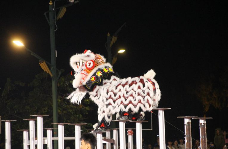 ร้อยเอ็ด – ปิดฉากอย่างงดงาม “สิงโตดอกเหมยนานาชาติ” ชิงแชมป์ประเทศไทย ครั้งที่ 5 จีนคว้าแชมป์ลีลาบนเสาสูง