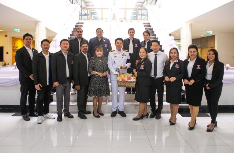 ปธ.กต.ตร.สภ.เมืองพัทยา เดินสายอวยพรวันคล้ายวันเกิดนย้อนหลังนายกเบียร์ ปรเมศวร์-ร่วมแสดงความยินดีรองบอย ดำรงค์เกียรติ