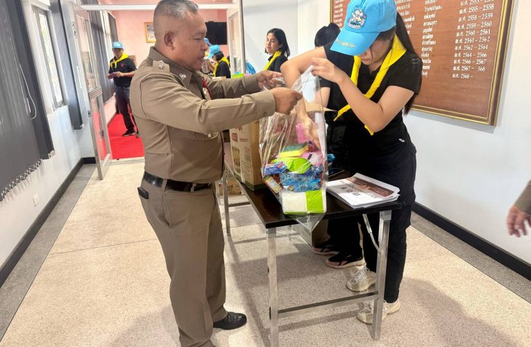 กาญจนบุรี ผบก.สั่งการด่วน ส่งถุงยังชีพกว่า ลุยพื้นที่ประสบภัยภาคใต้ทันที