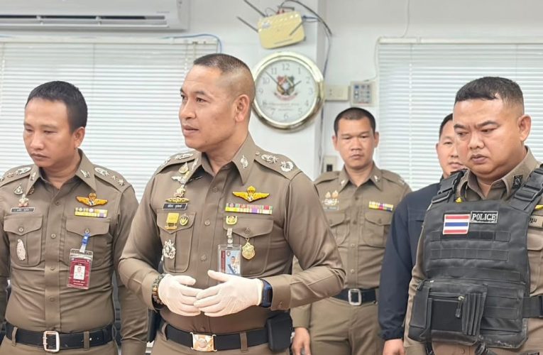 เจ้าหน้าที่ตำรวจ 2 โรงพักไล่ล่าจับกุม “ ดำ เอกดนัย ” ยาบ้า 10,000 เม็ด