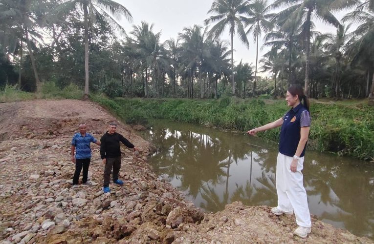 ชาวบ้านบางสะพานสุดช้ำ! ร้อง ป.ป.ช. ตรวจงบซ่อม “ฝายดิน” ใช้งบซ้ำซากแต่ยังพังต่อเนื่อง