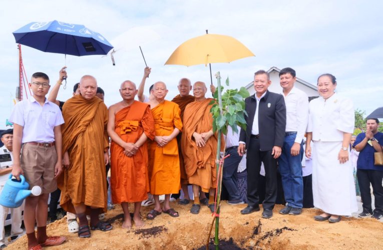 รองผู้ว่าฯ ระยอง เป็นประธานพิธีตอกเสาเข็มจัดสร้างฐานองค์หลวงปู่ทวดองค์ใหญ่ที่สุดใน จ.ระยอง จัดสร้างขึ้นโดยวัดช้างชนศิริราษฎร์บำรุง