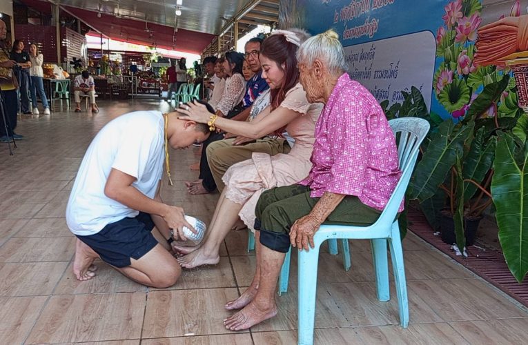 สิงห์บุรี / พิธีขอขมาญาติผู้ใหญ่และปลงผมนาค “นายธีระพงษ์ ชัยบุรินทร์” ณ วัดโพธิ์แก้วนพคุณ