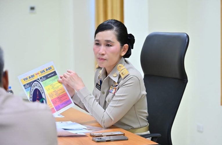 ผู้ว่าฯ นครปฐม ร่วมประชุมติดตามสถานการณ์และการแก้ไขปัญหาฝุ่นละอองขนาดเล็ก PM2.5 พื้นที่ภาคกลาง