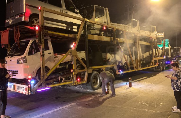 รถเทลเลอร์บรรทุกรถเก่าขายเมียนมาไฟไหม้