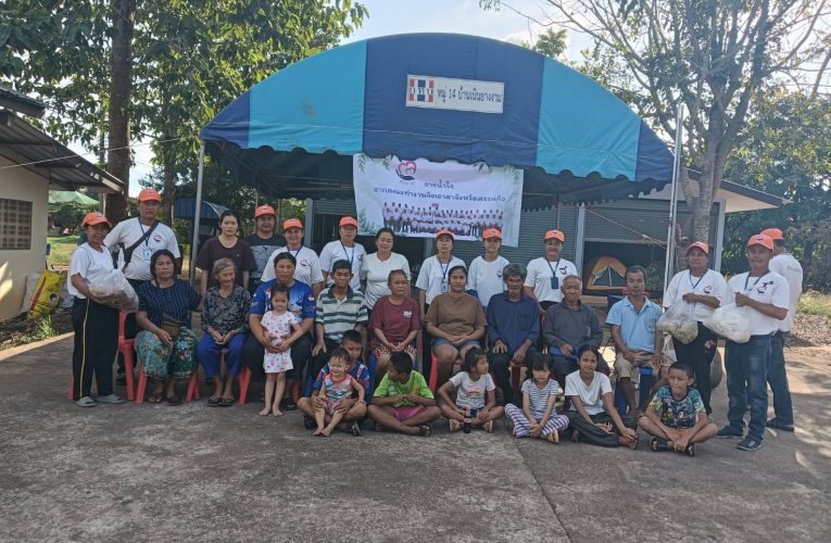 สระแก้ว – จิตอาสารวมพลัง “อาหารปันสุข” ช่วยเหลือผู้อพยพชายแดน แจกอาหาร 580 ชุด