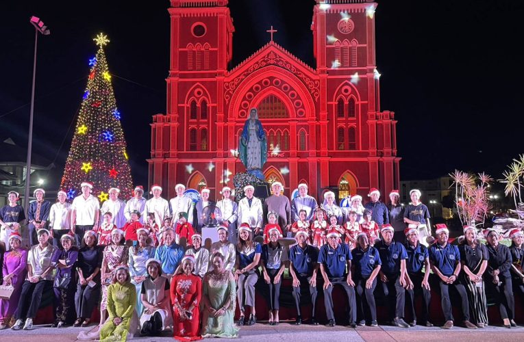 จ.จันทบุรีแถลงข่าว เตรียมจัดงาน“มหัศจรรย์แห่งแสงสว่าง กระจ่างจันทร์” เติมเต็มความสุข–ความทรงจำช่วงเทศกาลคริสต์มาส ซึ่งจะจัดขึ้นในวันที่ 24–25 ธันวาคม 2568 ณ ลานหน้าอาสนวิหารพระนางมารีอาปฏิสนธินิรมลจันทบุรี